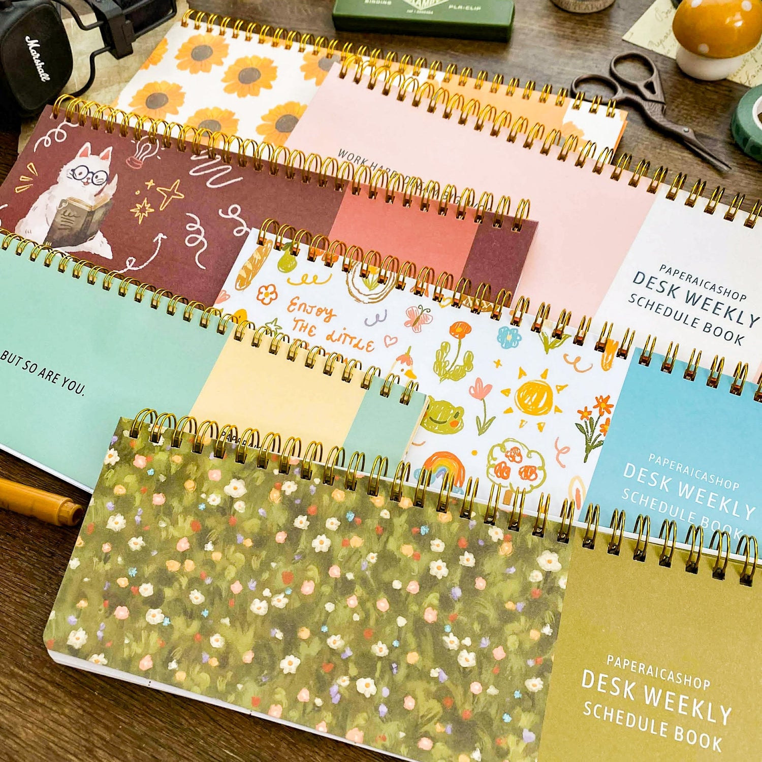 Weekly Desk Planners / Schedule Books