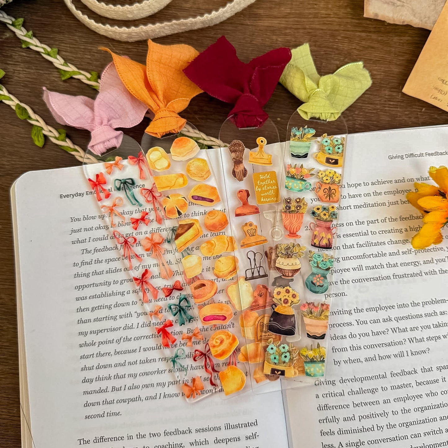 Vintage Clips Acrylic Bookmark ARB001