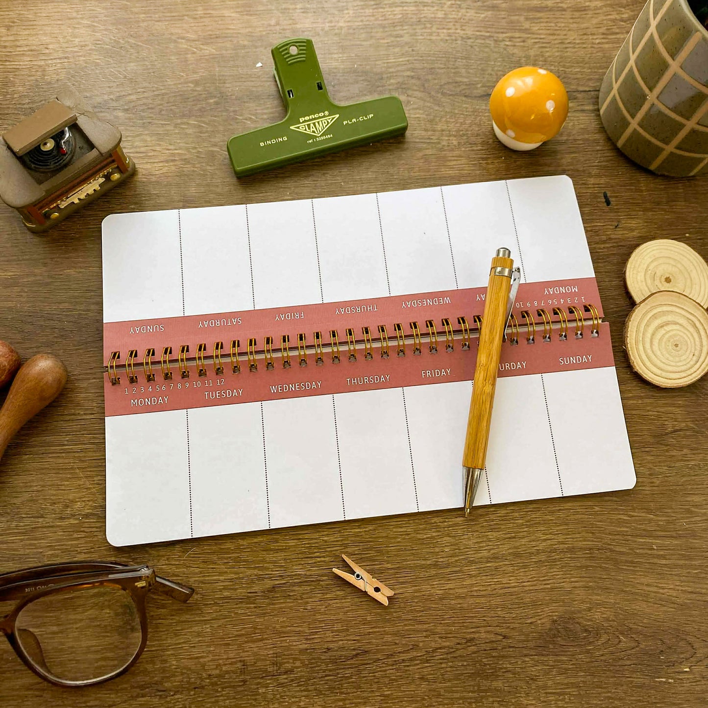 Spring Floral Desk Weekly Schedule Book, Cozy Desk Weekly Schedule Book DW006