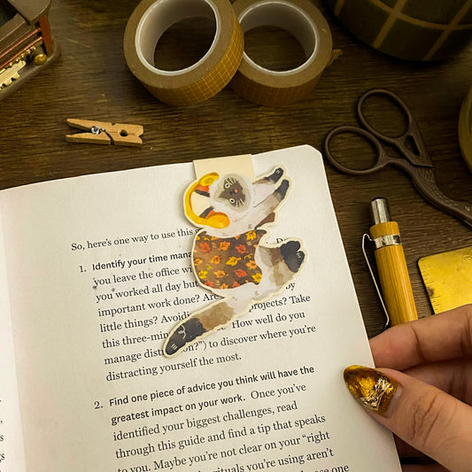 Cozy Cat Magnetic Bookmark MB015