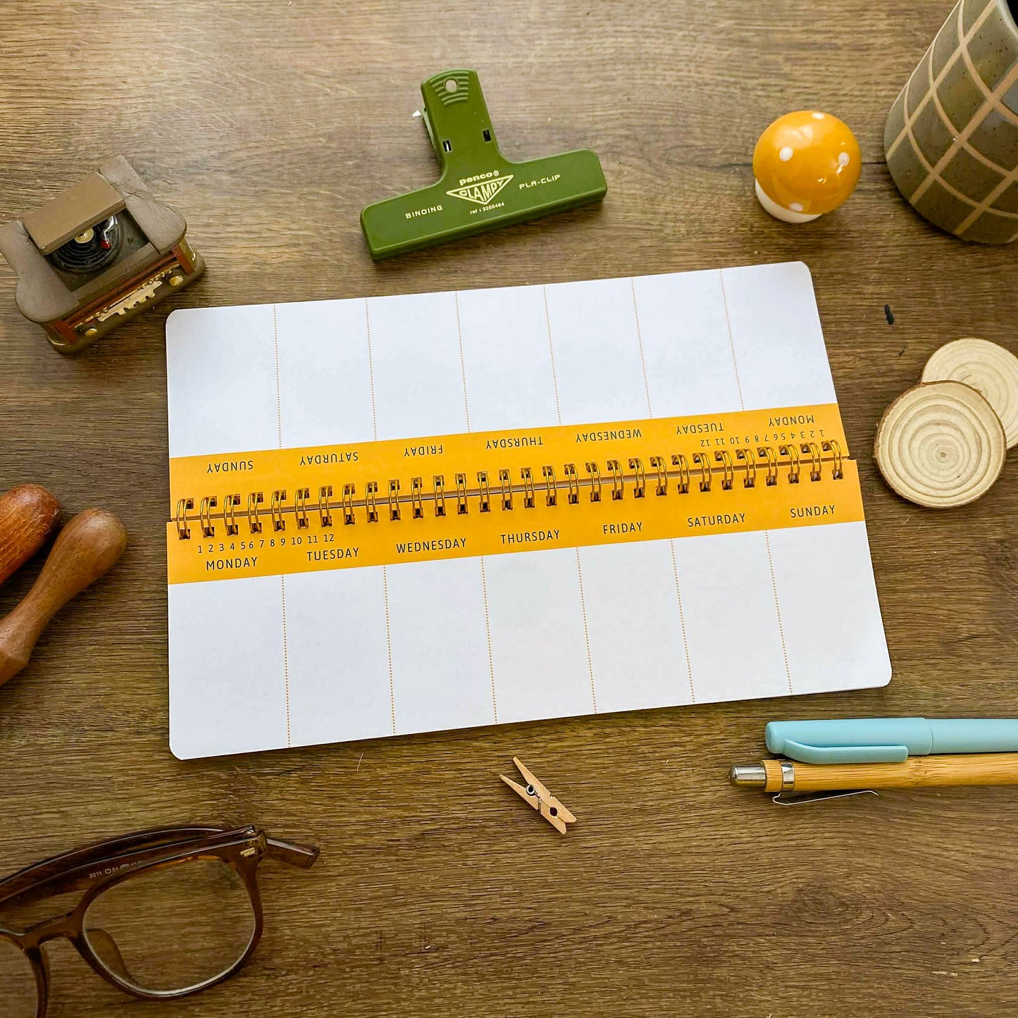 Whimsical Whales Desk Weekly Schedule Book, Cozy Desk Weekly Schedule Book DW003