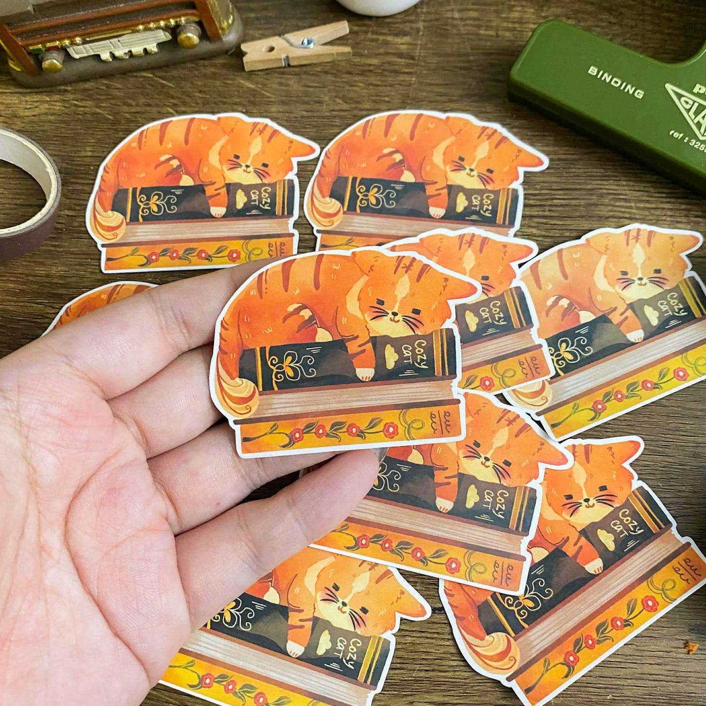 Sleepy Cat Waterproof Vinyl Stickers VS027