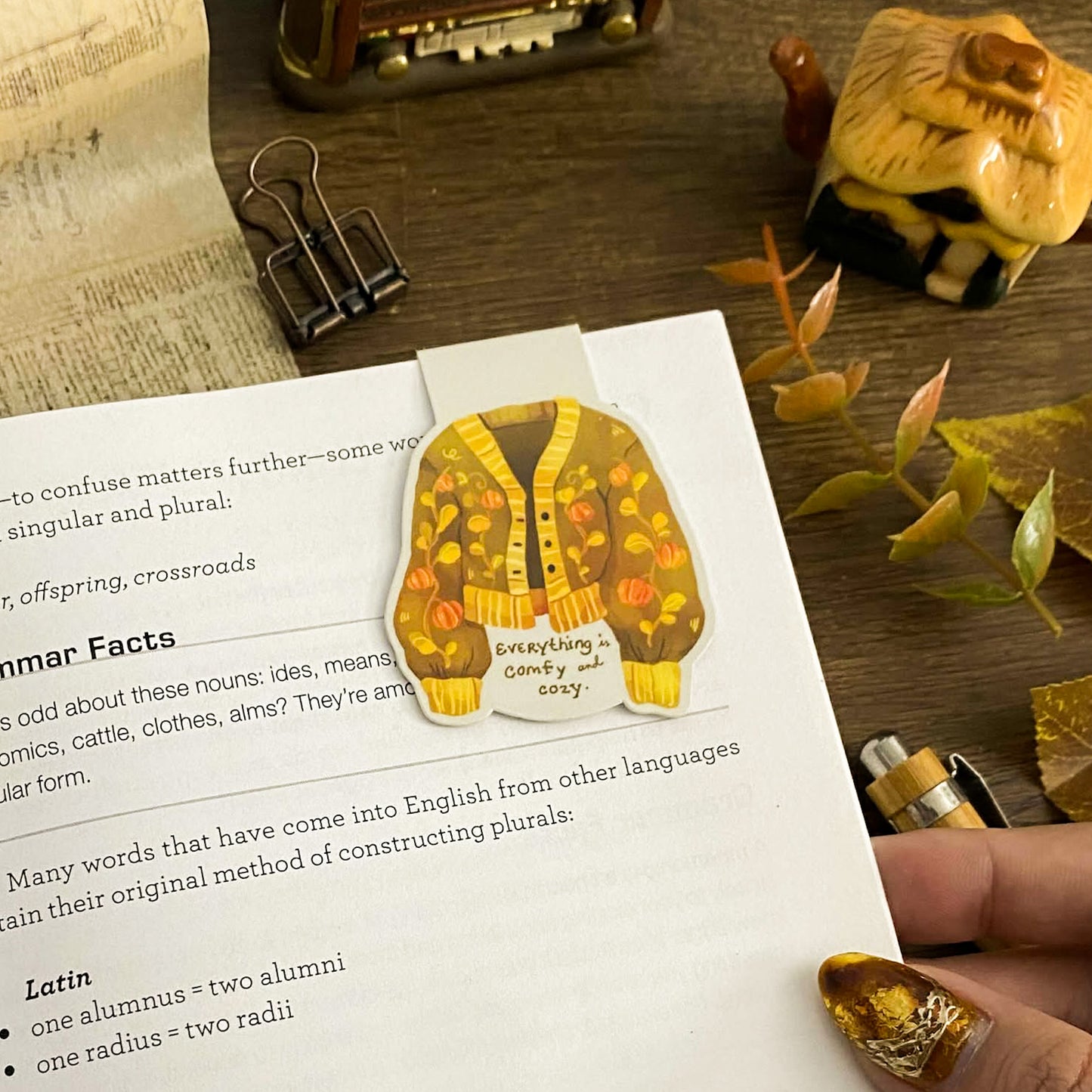 Pumpkin Knit Magnetic Bookmark MB024